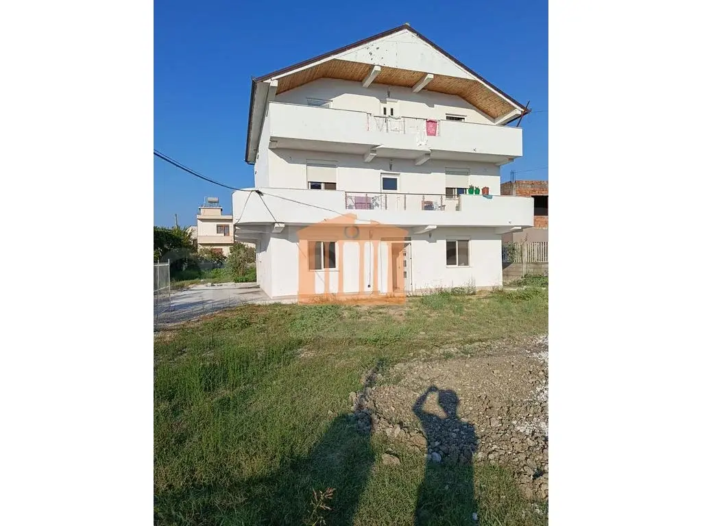 Vilë 301 m²