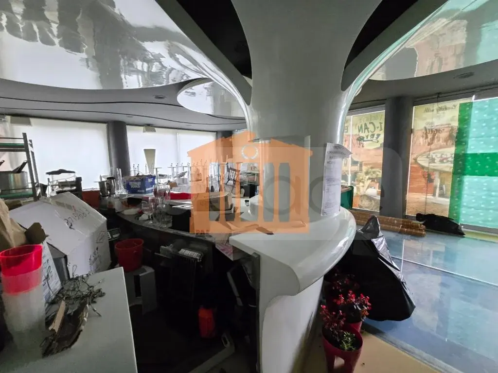Pasuri të palujtshme komerciale 128 m²