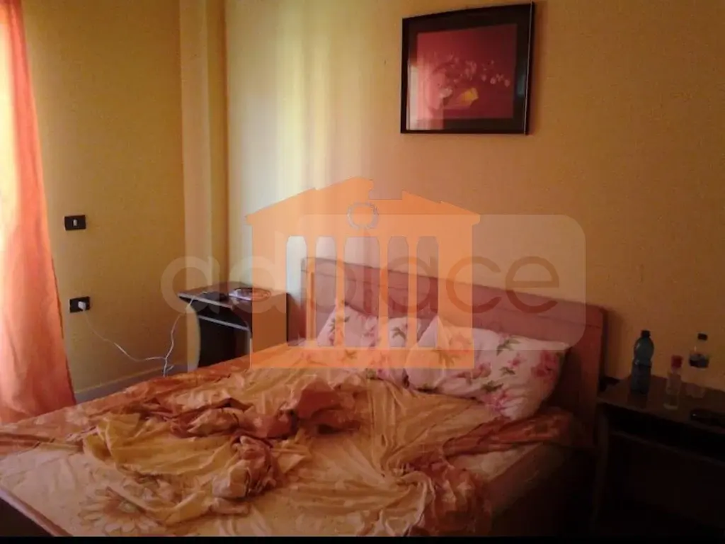 Pasuri të palujtshme komerciale 1760 m² 4 kati