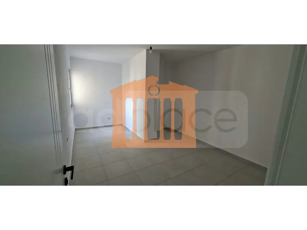 Apartament 1+3 dhoma 124 m² 1 kati