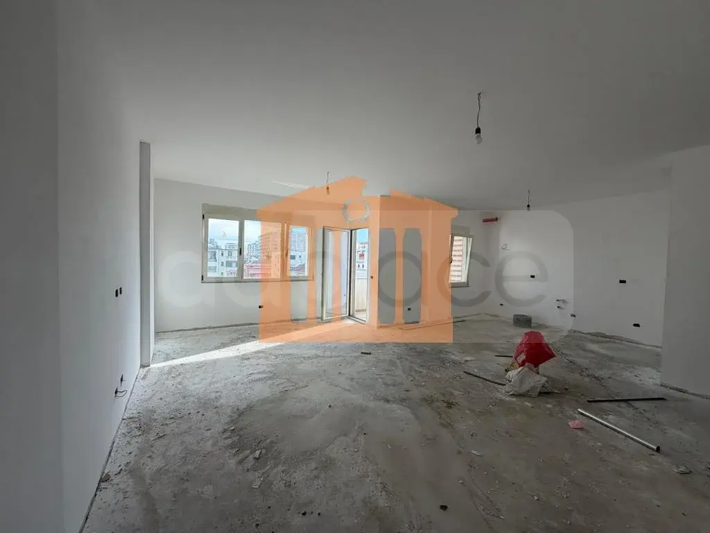 Apartament 1+2 dhoma 126 m² 3 kati