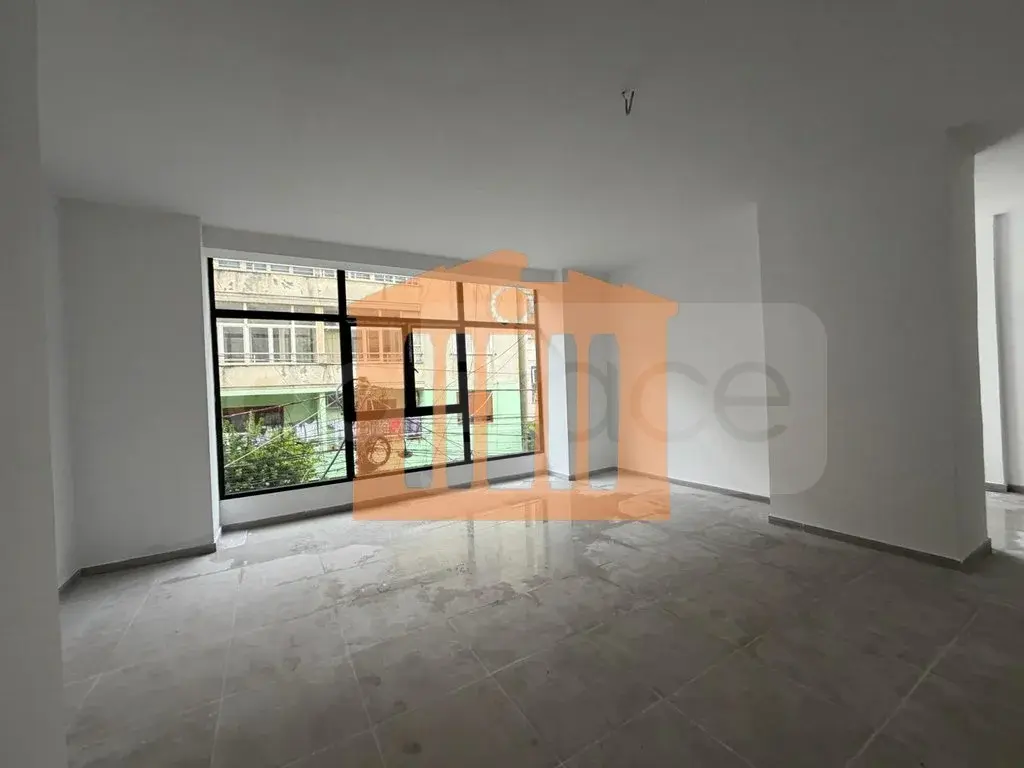 Pasuri të palujtshme komerciale 78 m² 1 kati