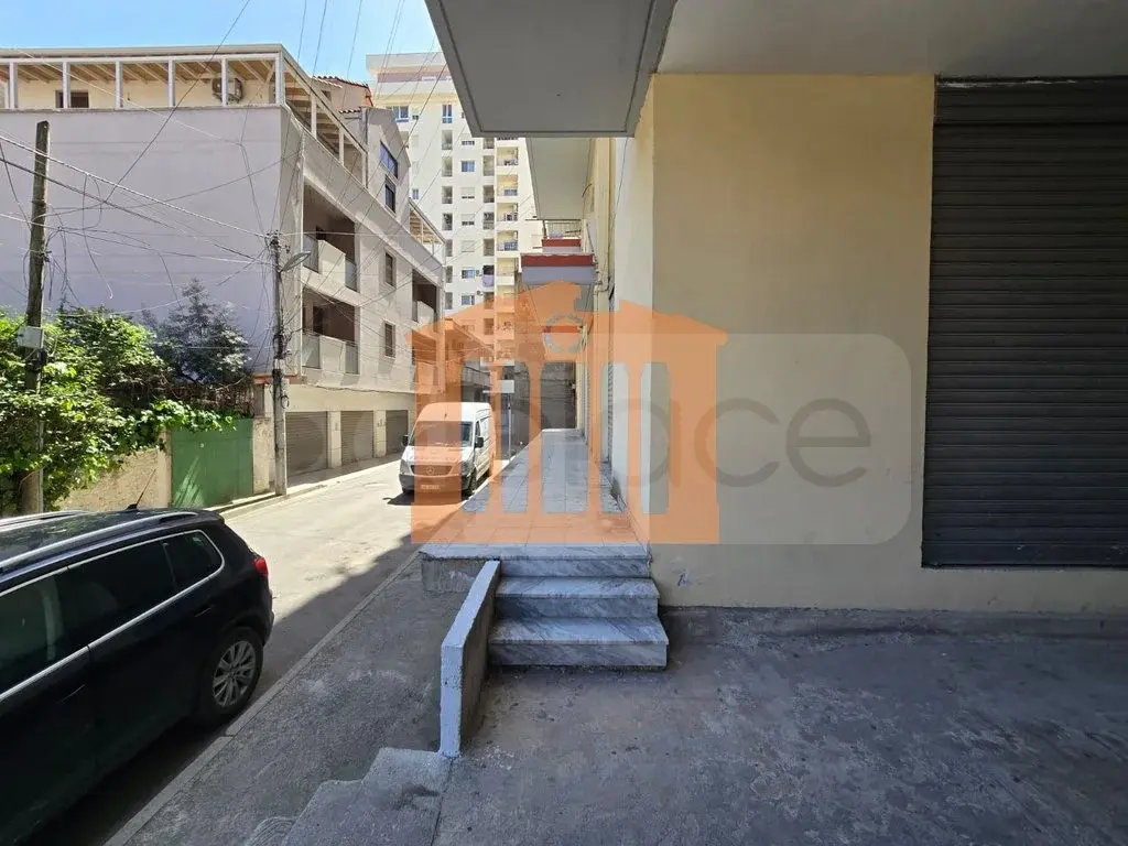 Pasuri të palujtshme komerciale 45 m² 1 kati