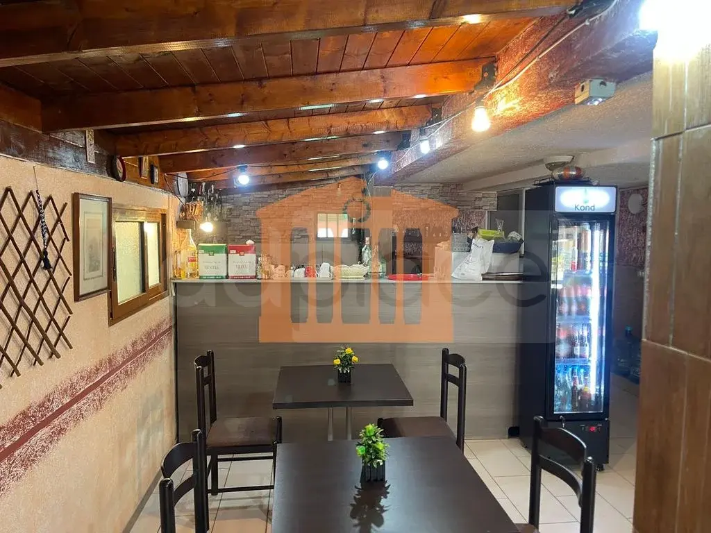 Pasuri të palujtshme komerciale 51 m² 1 kati