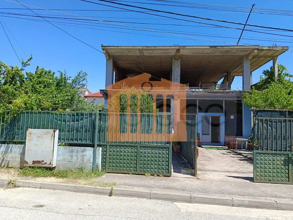 Vilë 360 m²