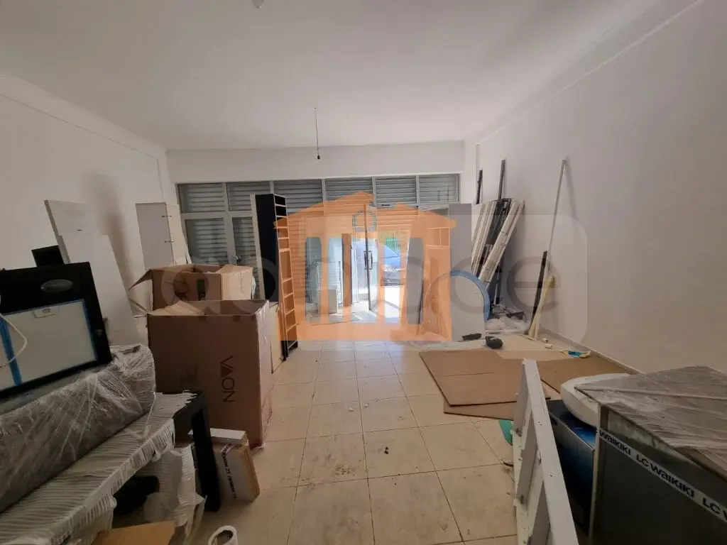 Pasuri të palujtshme komerciale 54 m² 1 kati