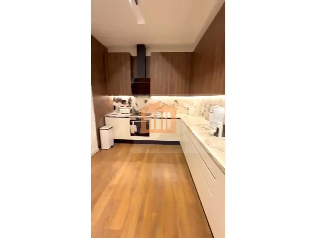 Apartament 1+2 dhoma 170 m² 2 kati