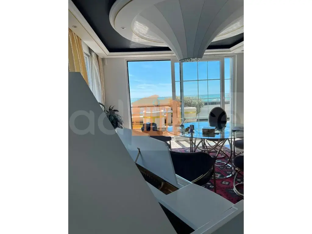 Apartament 1+4 dhoma 177 m² 10 kati