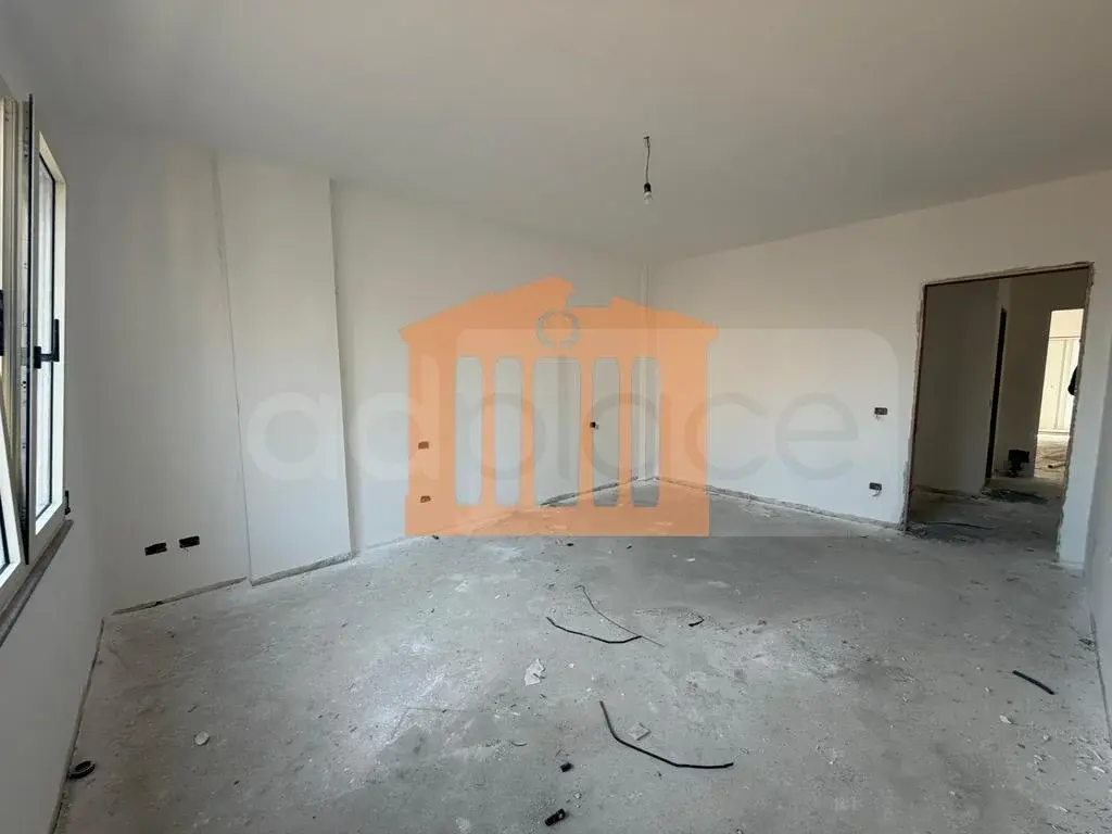 Apartament 1+2 dhoma 126 m² 3 kati