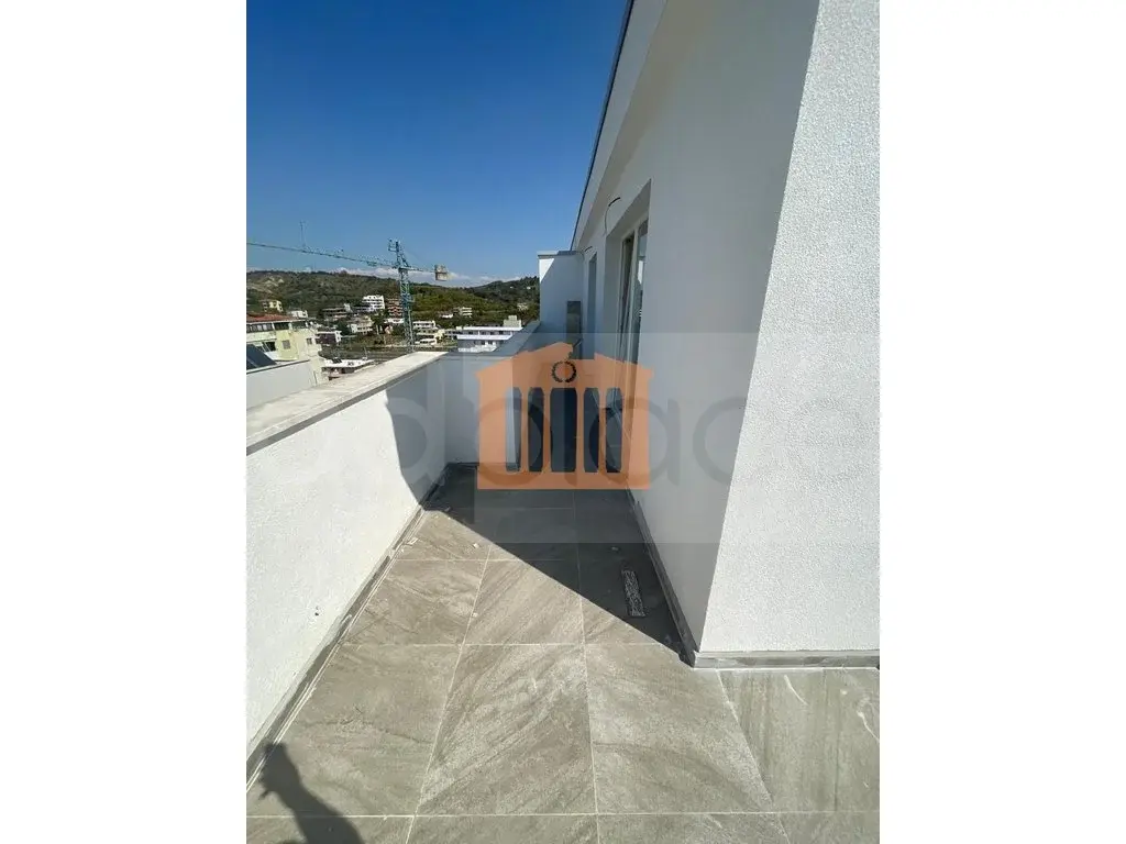 Apartament 1+2 dhoma 63 m² 8 kati