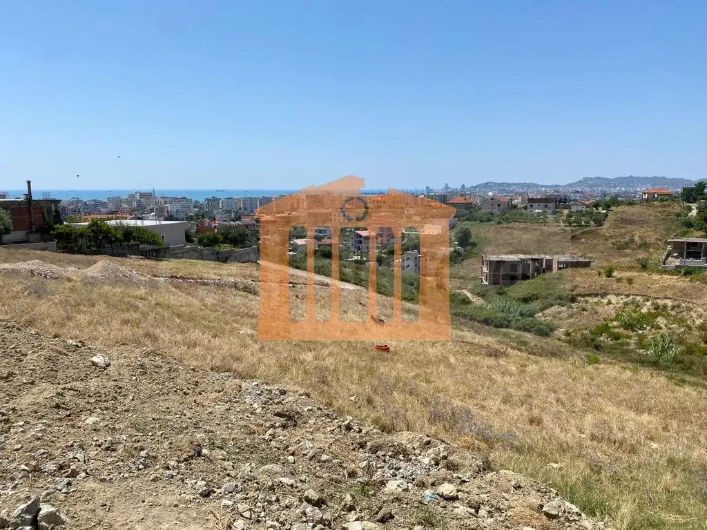 Land plot 2950 m²