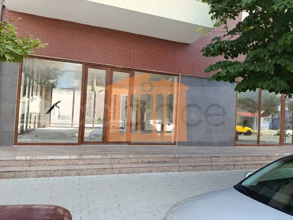 Pasuri të palujtshme komerciale 169 m² 1 kati