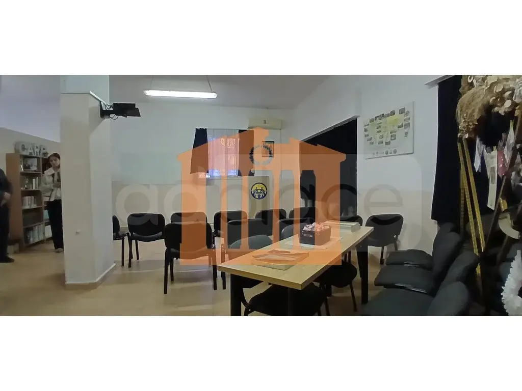 Pasuri të palujtshme komerciale 97 m² 1 kati