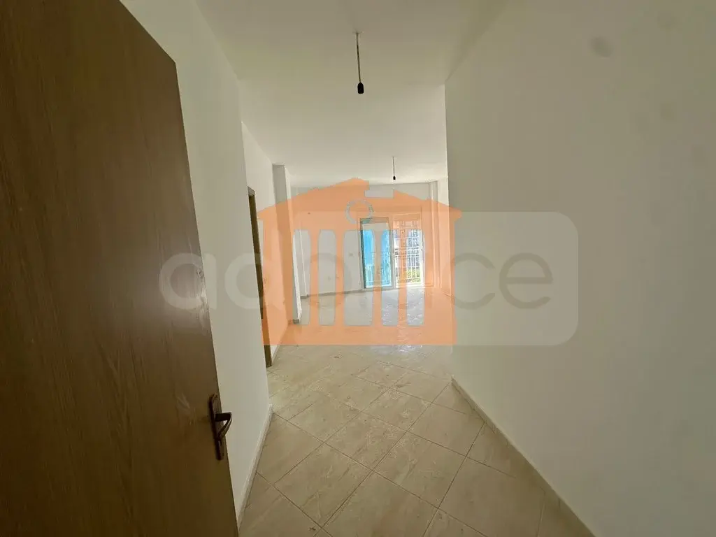 Apartament 1+3 dhoma 98 m² 6 kati