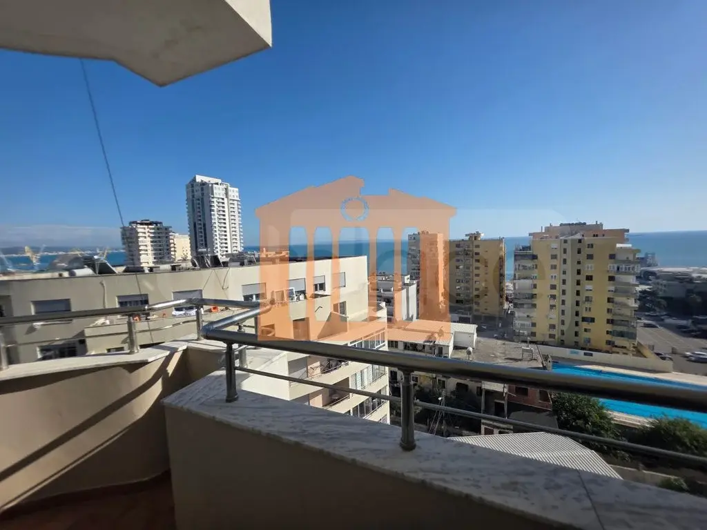 Apartament 1+3 dhoma 148 m² 5 kati