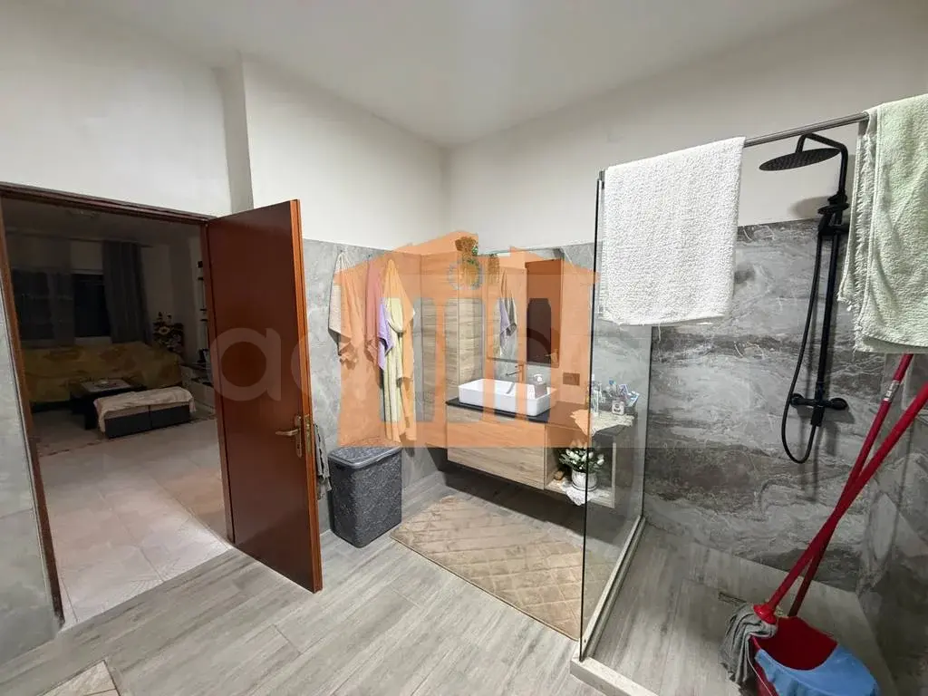 Apartment 1+3 rooms 115 m² 2 floor