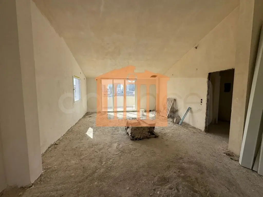 Vilë 847 m² 4 kati