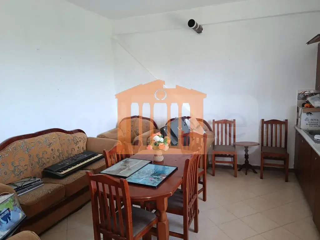 Vilë 220 m²