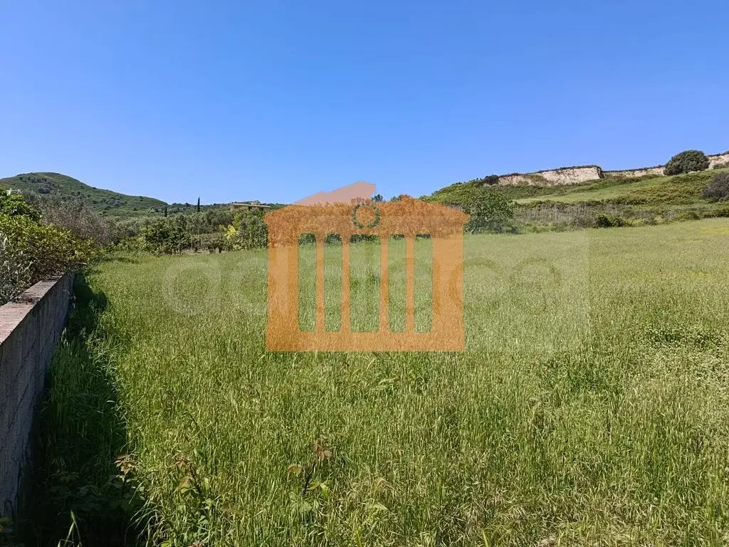Parcela toke 10700 m²