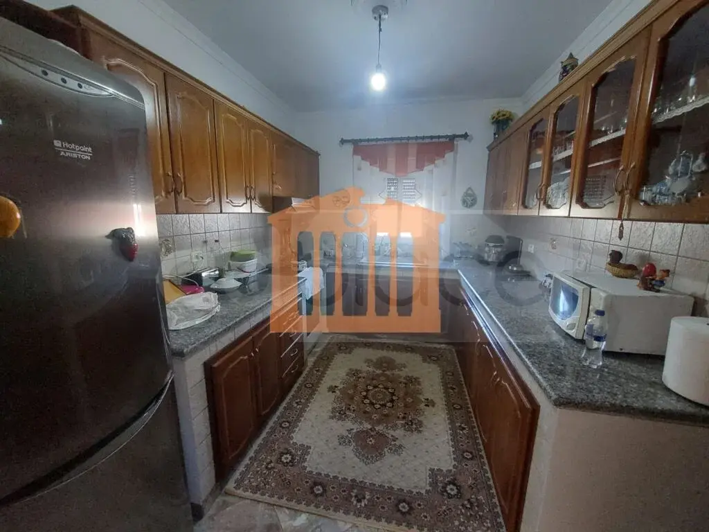 Vilë 210 m² 1 kati