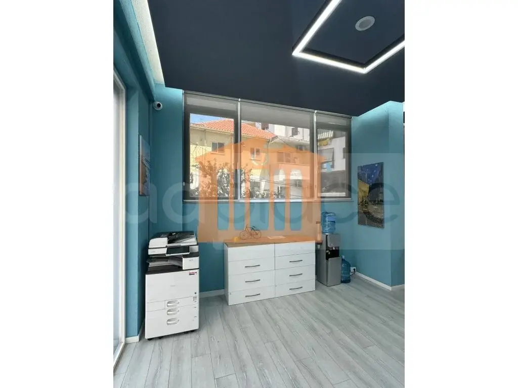 Pasuri të palujtshme komerciale 88 m² 1 kati