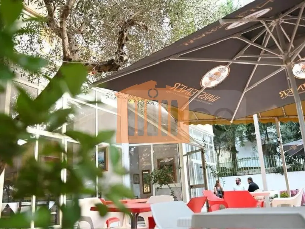 Pasuri të palujtshme komerciale 1000 m² 6 kati