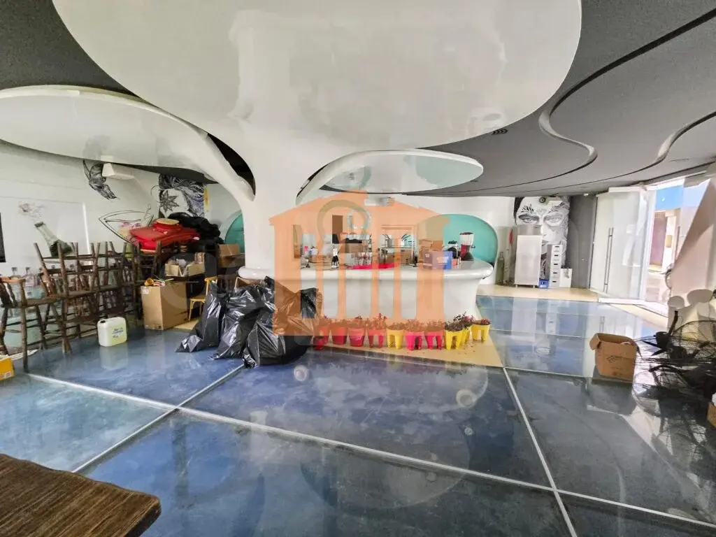 Pasuri të palujtshme komerciale 128 m²