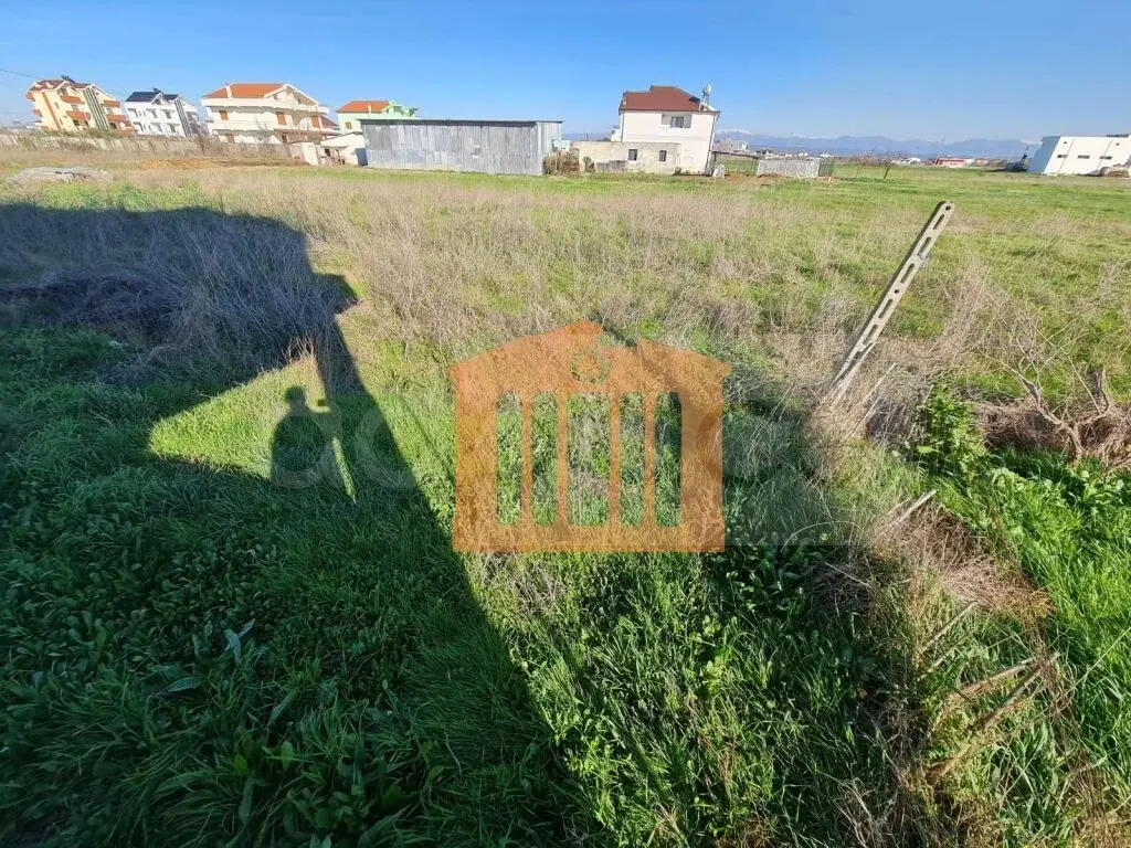 Vilë 320 m²