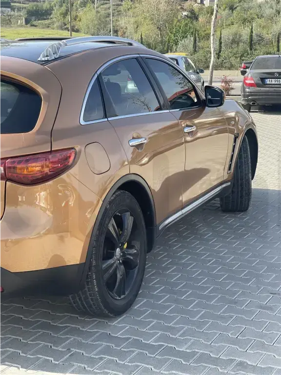 Infiniti FX II  2009, 192 000 km