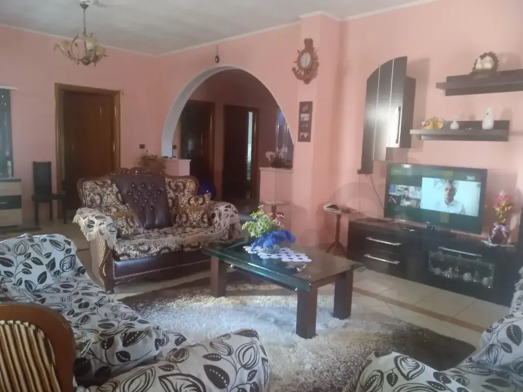 Vilë  260m²