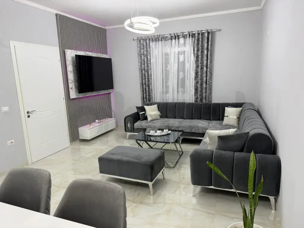 Vilë  215m²