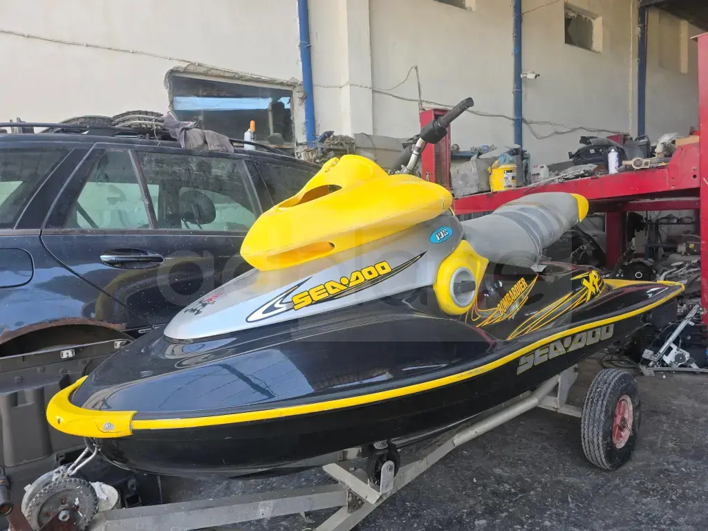 Shitet motor uje seadoo motori