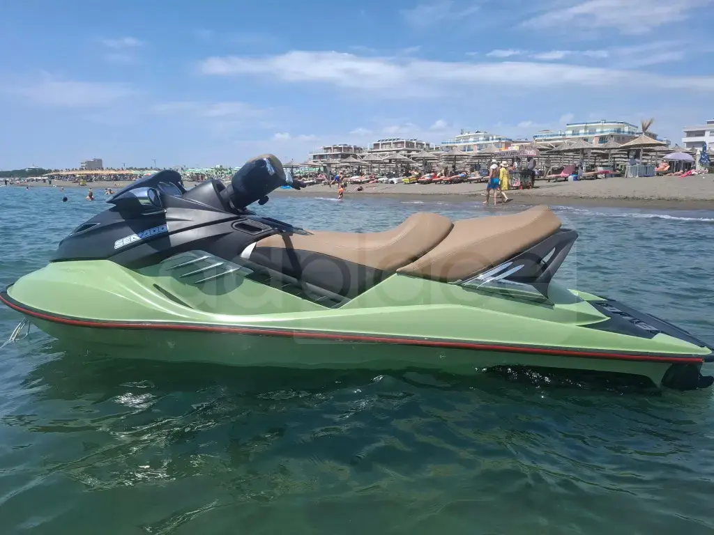 jet ski rxt 2008