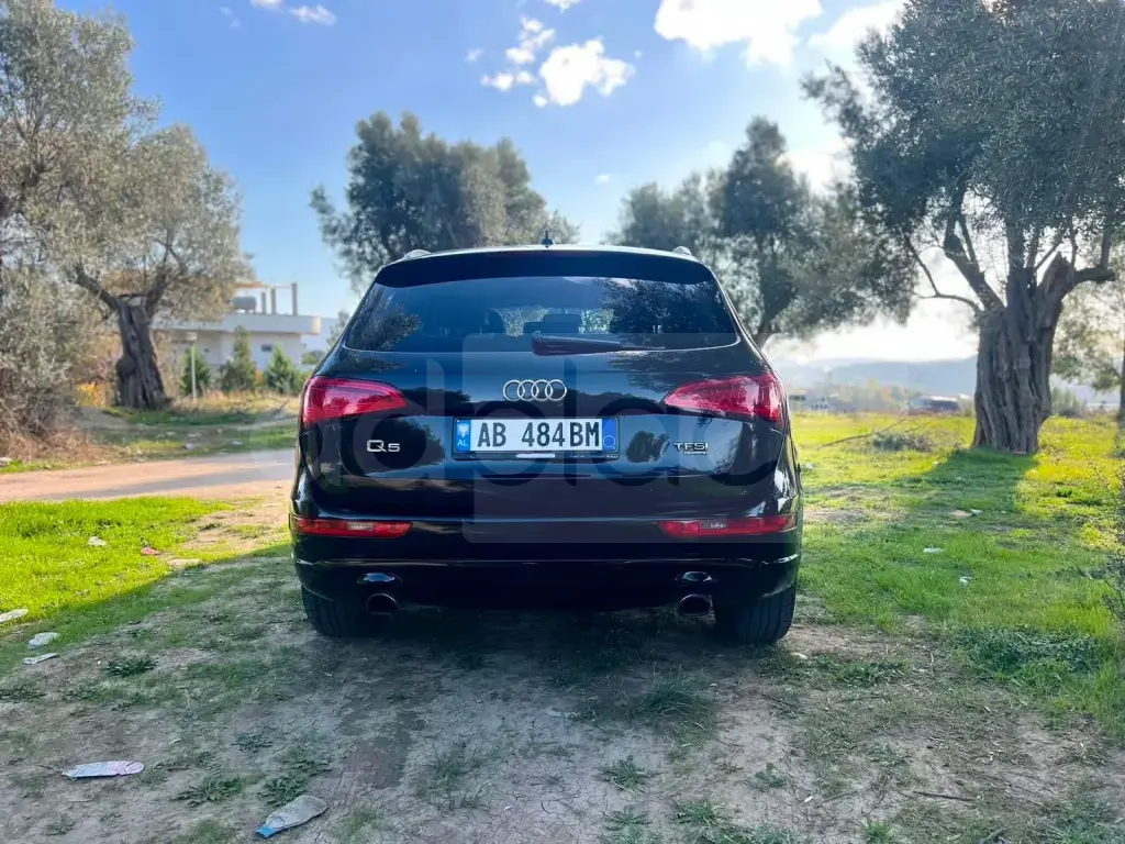 Audi Q5 8R Facelift  2015