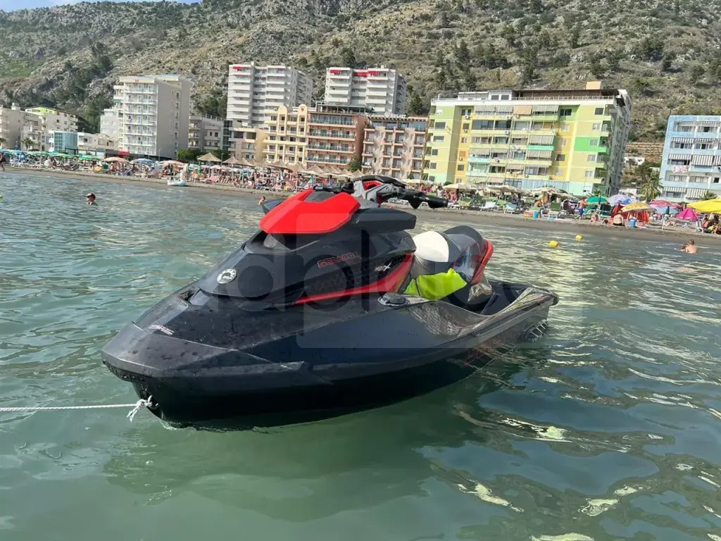 Jet ski///