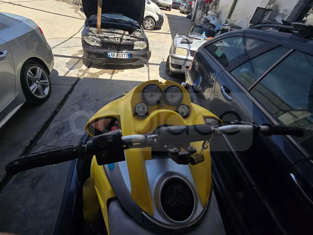Shitet motor uje seadoo motori