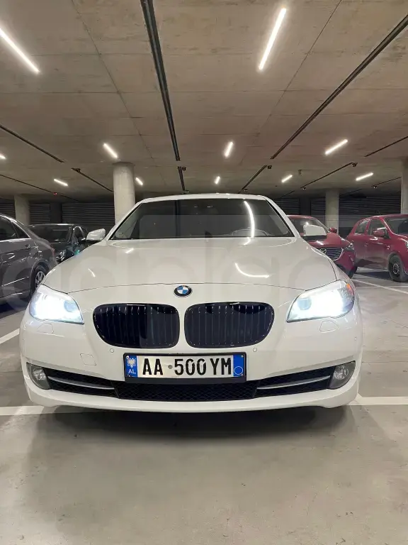 BMW 5 series F10/F11/F07 Facelift  2013, 229 000 km