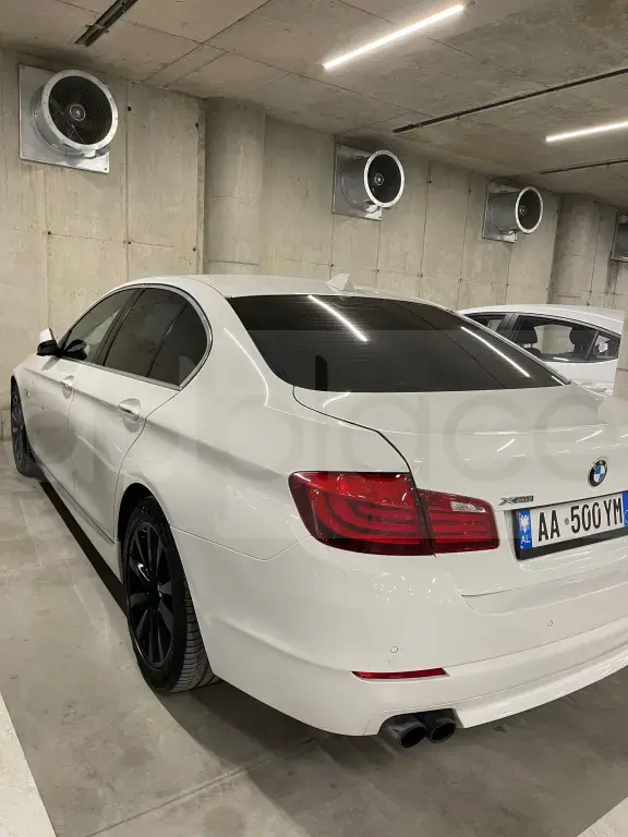 BMW 5 series F10/F11/F07 Facelift  2013, 229 000 km