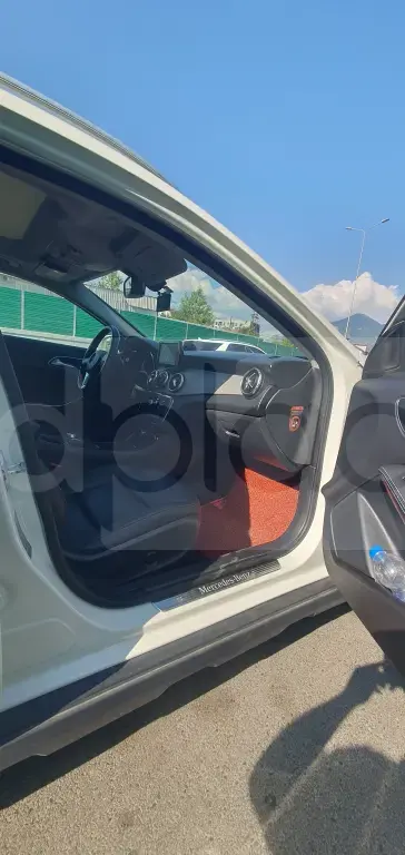 Mercedes-Benz GLA X156  2015, 140 000 km