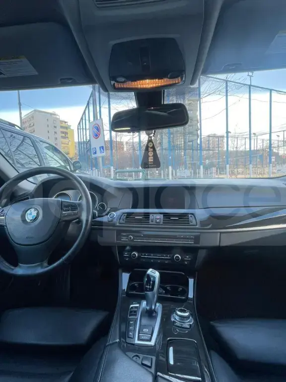 BMW 5 series F10/F11/F07 Facelift  2013, 229 000 km